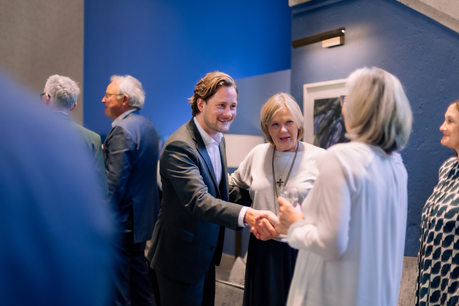Begrüßungsszene bei einem arttrade Event
